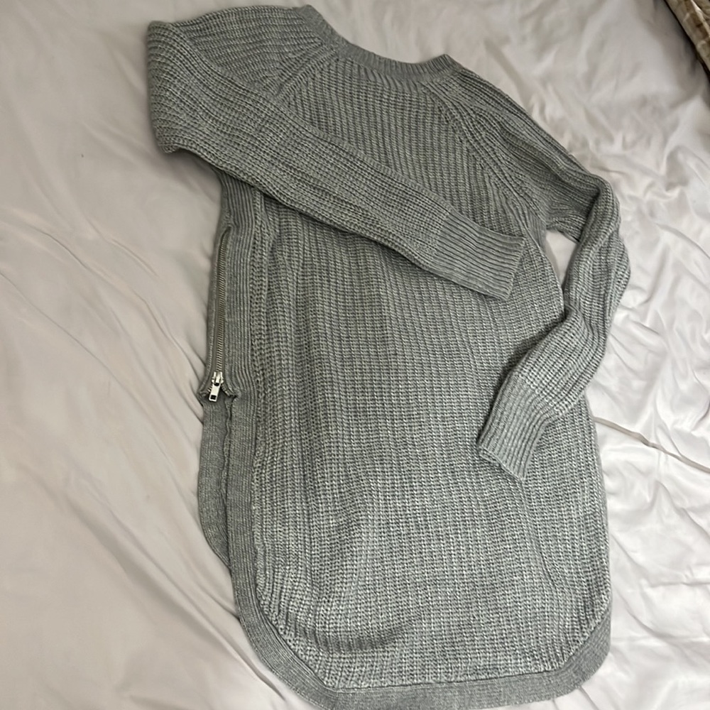 Sweater - Picture 4 of 7